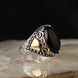 925 Sterling Silver Men's Ring with Onyx Stone - 1