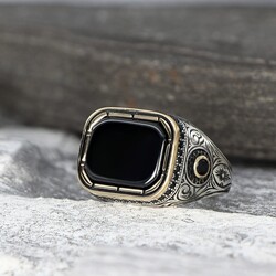 925 Sterling Silver Men's Ring with Onyx Stone - 1