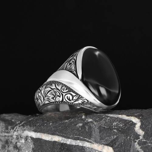 925 Sterling Silver Men's Ring with Onyx Stone - 1