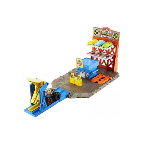 Hot Wheels Monster Trucks Explosion Station Playset - 2