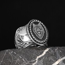 Patterned Silver Ring with Wolf Symbol - 2