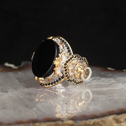 Silver Men's Ring with Rhodium Plated Onyx Stone and Lion Symbol - 1